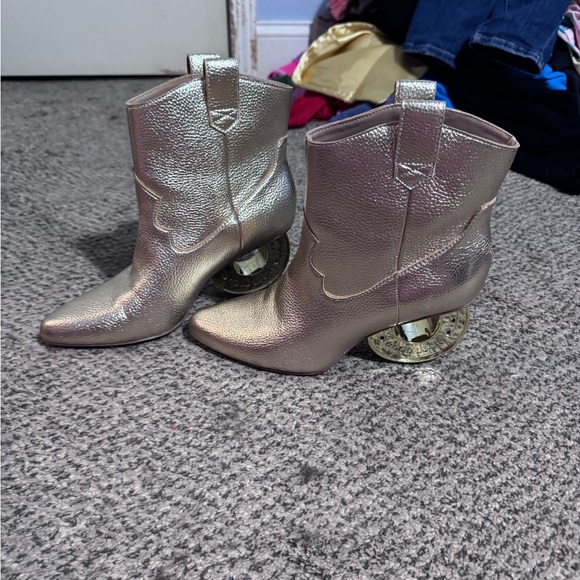 Katy Perry Collections Metallic Gold Heeled Boots - Picture 4 of 5